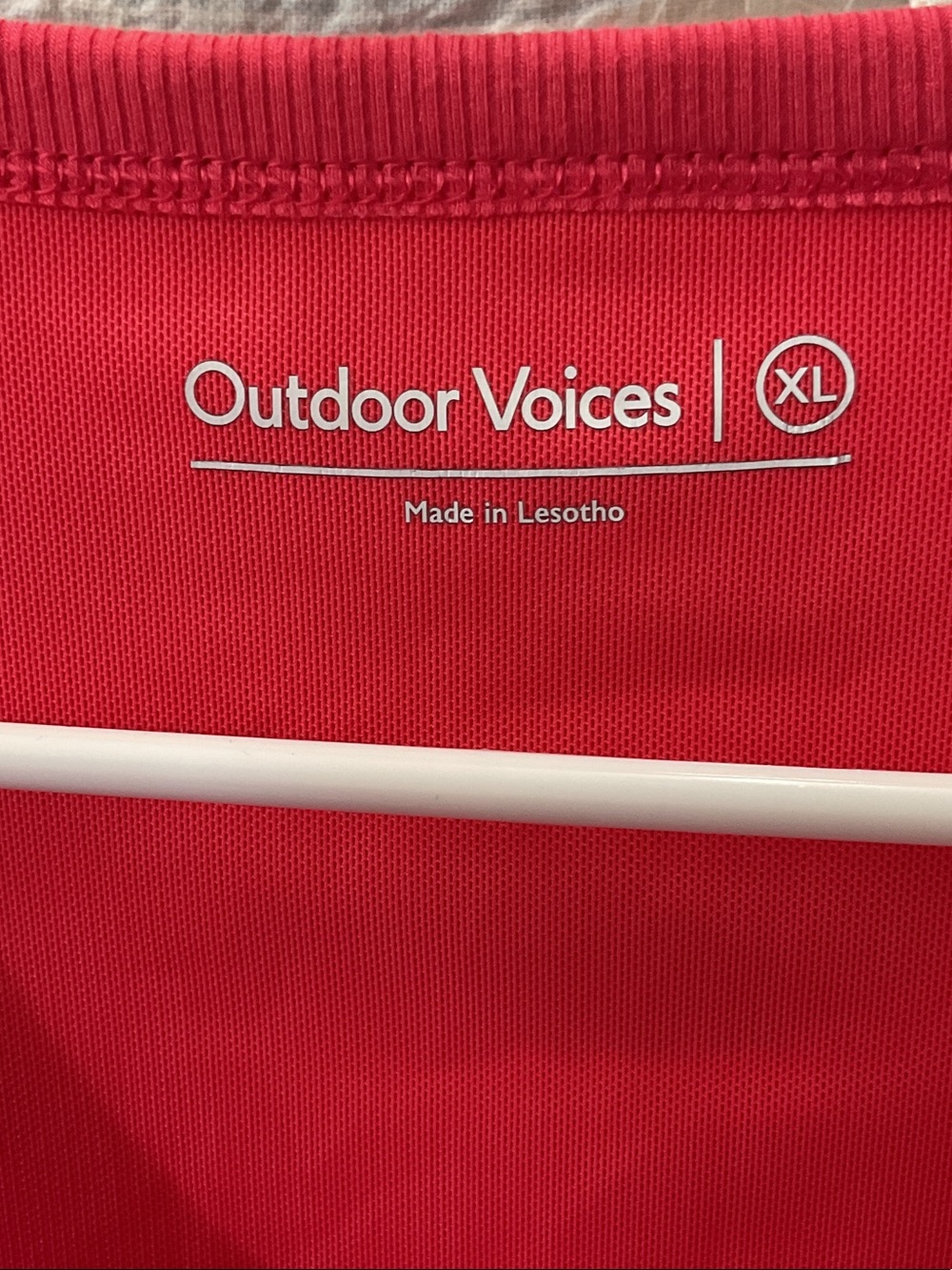 GAP Outdoor Voices Members Mark Outfit-Cream Skort, Pink Tank, Multi Linen Top - Picture 2 of 10